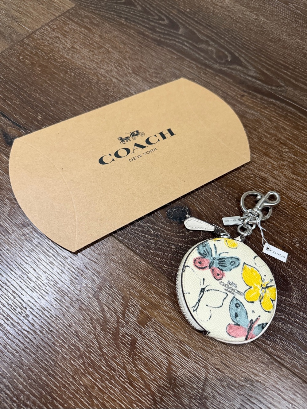 NWT Coach Butterfly Print circular Coin pouch Holder with coach box
